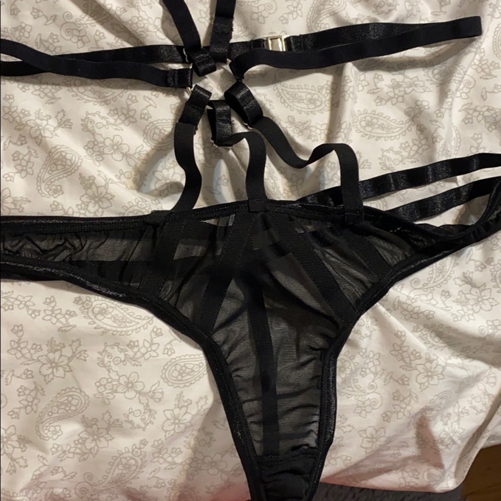 Lingerie Set ❤️❤️ - Picture 3 of 4